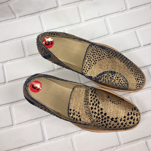 Free People Snake eyes Gold Metallic Loafers SZ 36 - Picture 5 of 8